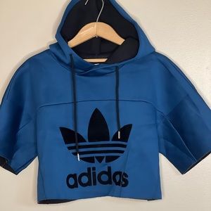 adidas cropped hoodie size M